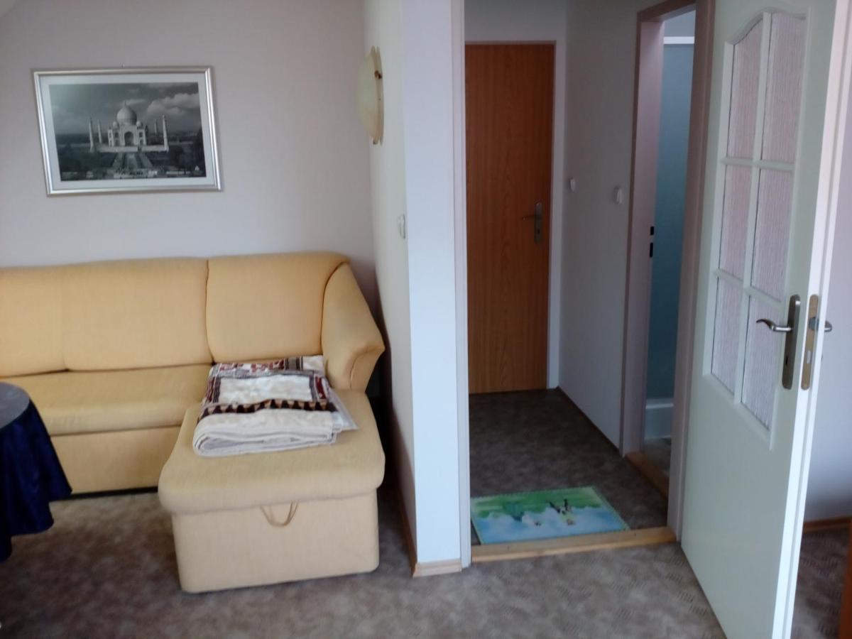 Platanus Bed & Breakfast Beckov Luaran gambar