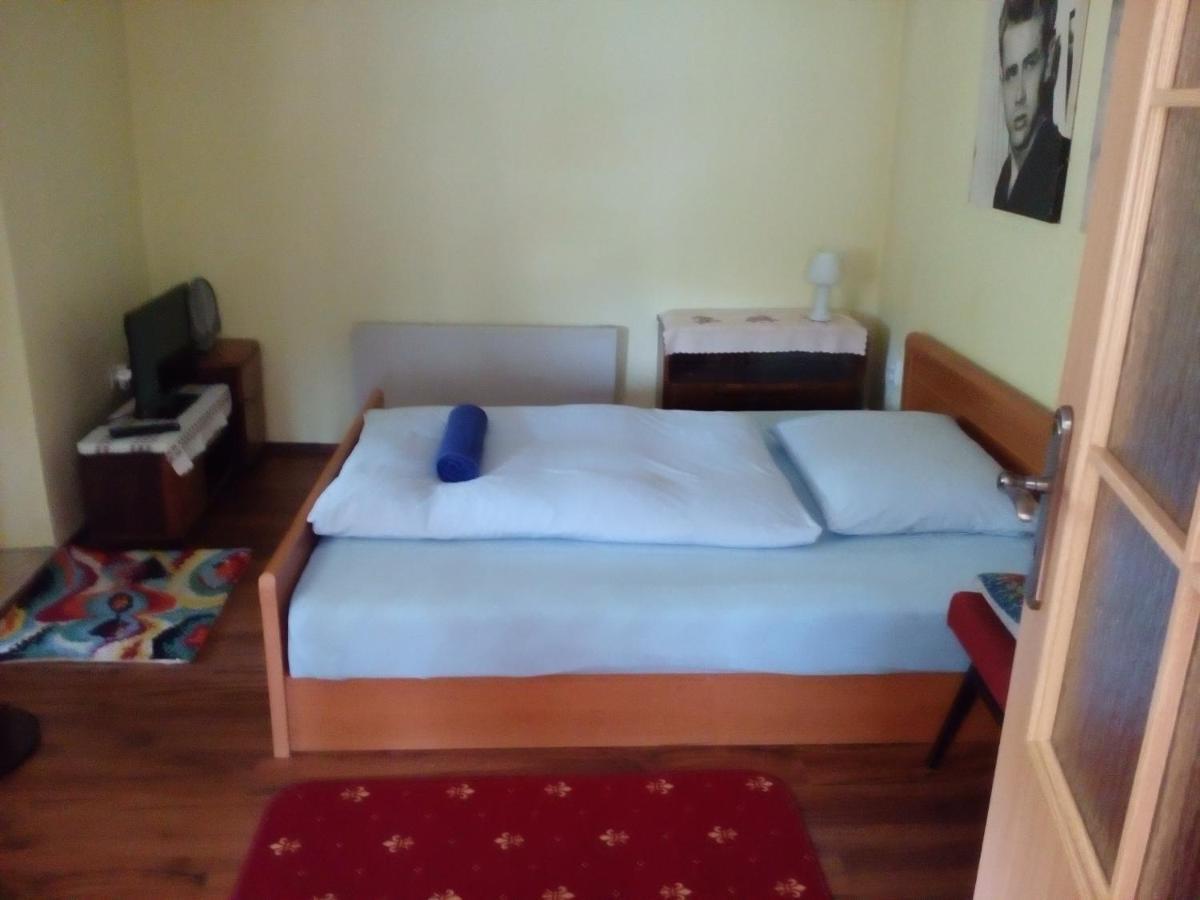 Platanus Bed & Breakfast Beckov Luaran gambar