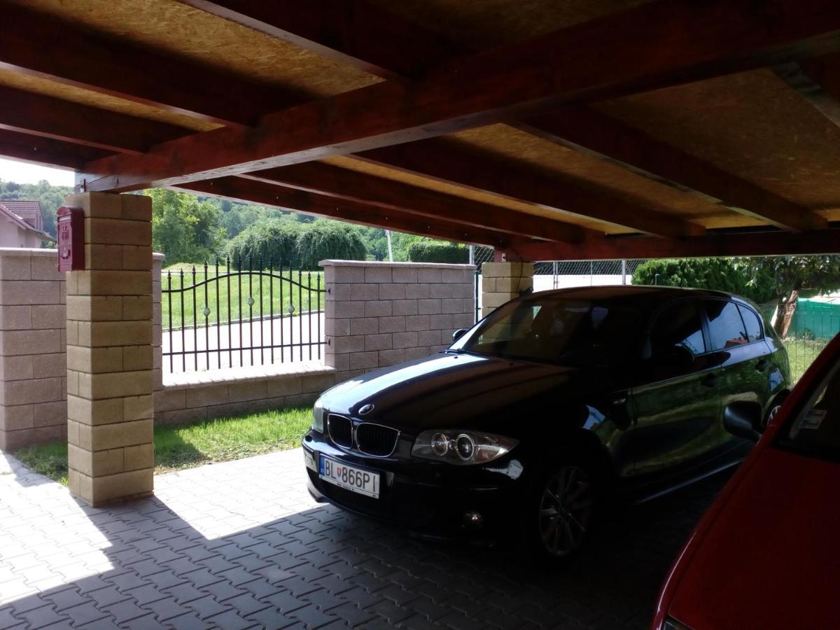 Platanus Bed & Breakfast Beckov Luaran gambar