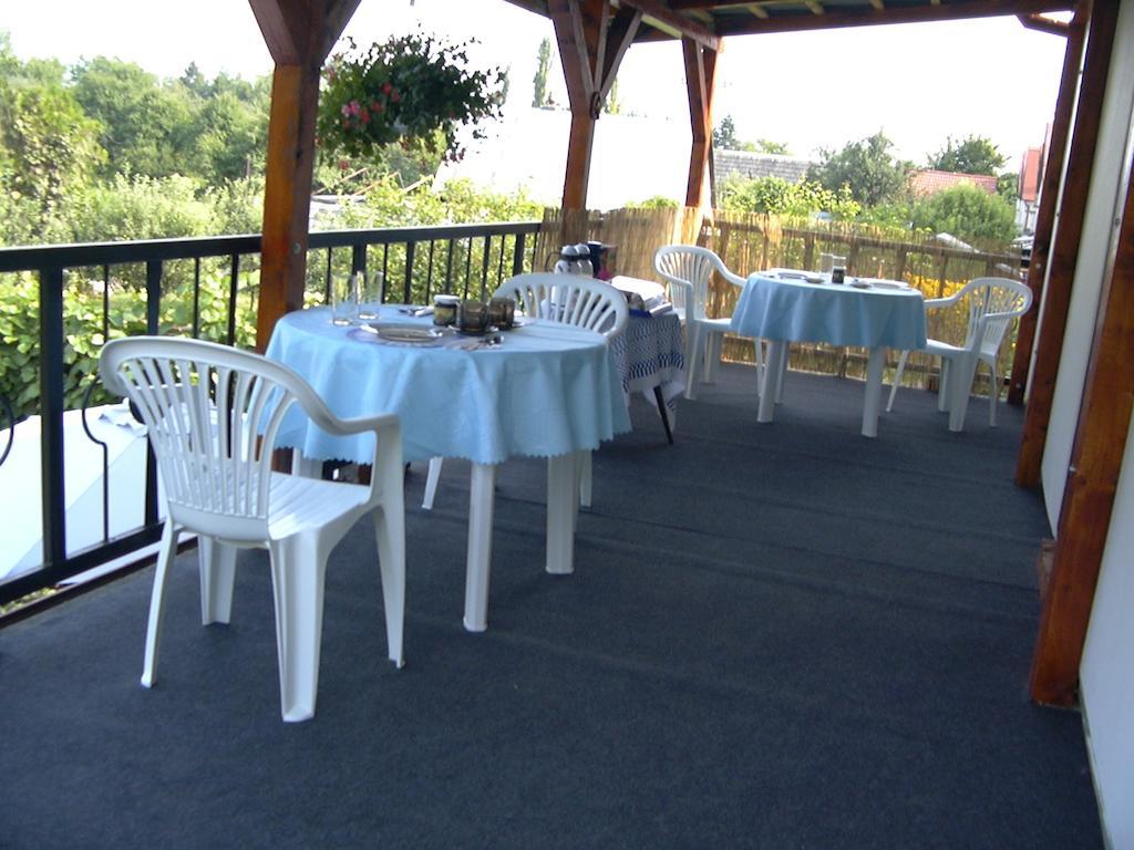 Platanus Bed & Breakfast Beckov Luaran gambar
